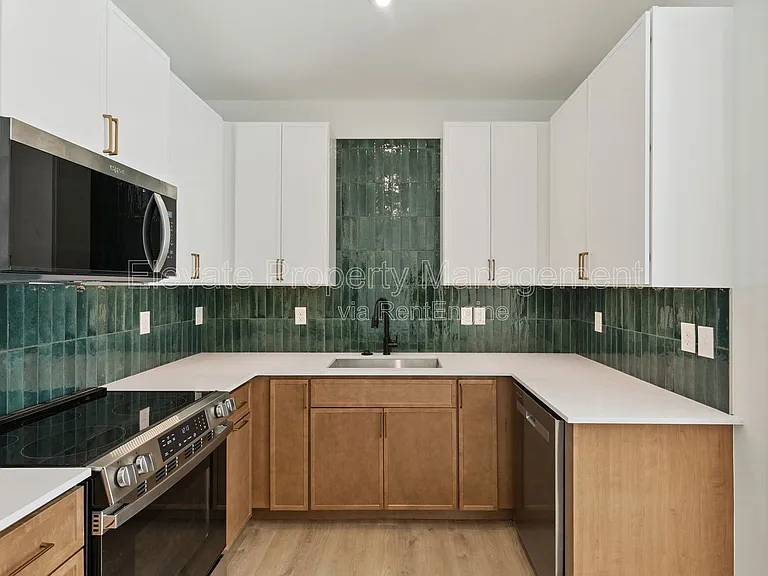 1624 NW 17th St #301 — Photo 9