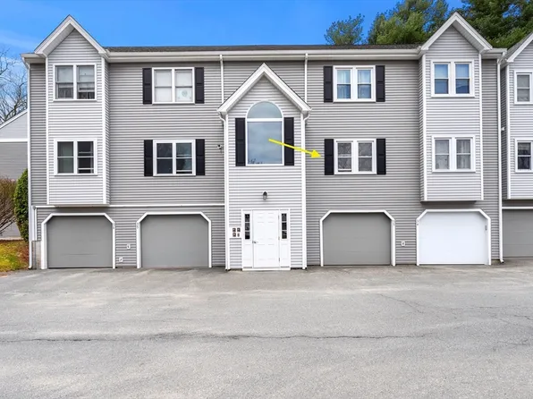 84 Tennis Plaza Rd Unit 33, Dracut, MA 01826