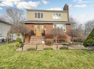 15 Railroad Ave, Netcong, NJ 07857