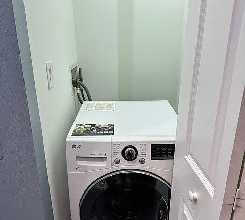 5th image of 680 S Federal St APT 909