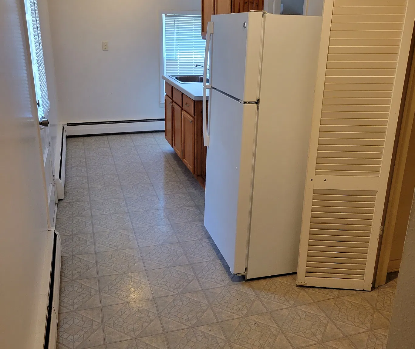 302 S 5th Ave - 3 — Photo 3