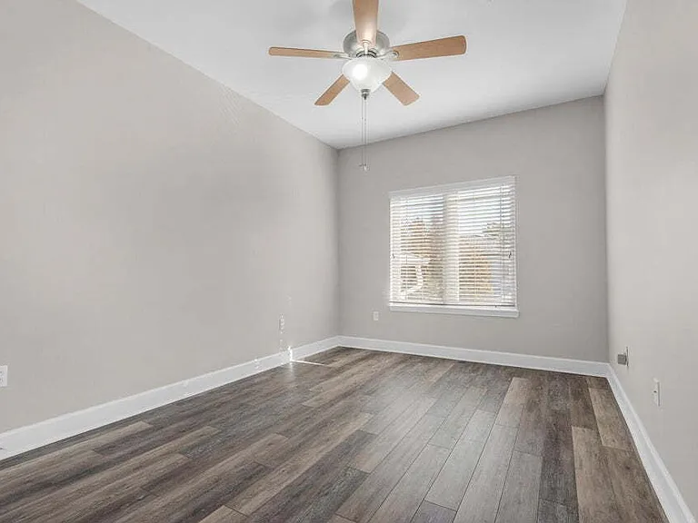 119 Beal Pkwy SE #203 — Photo 20