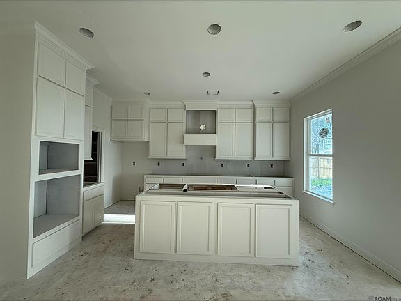 5th image of 3962 Waterbury Ave