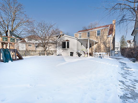 4th image of 7016 N Olcott Ave