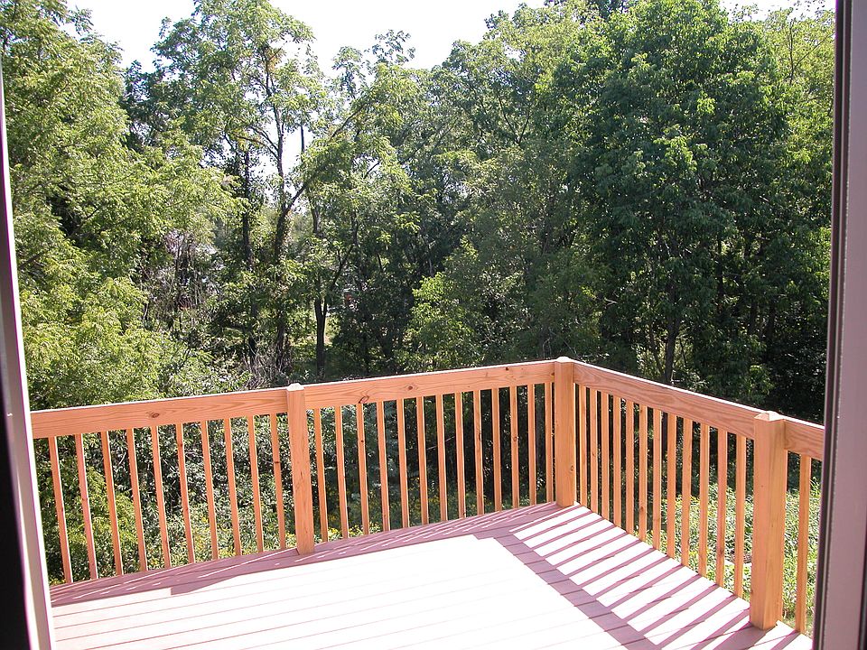 2nd image of 420 Sugar Maple Cir
