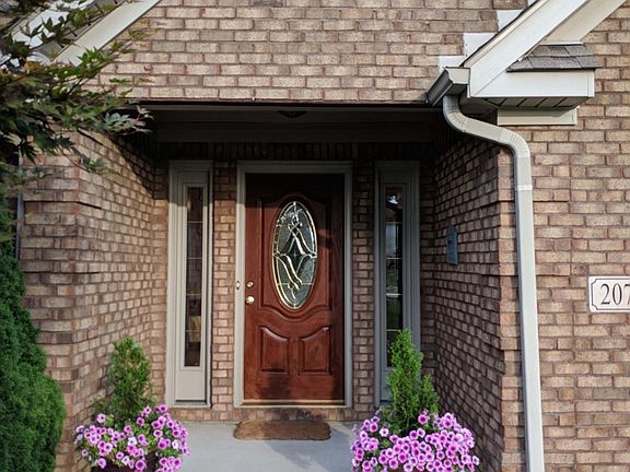 3rd image of 207 Quail West Dr