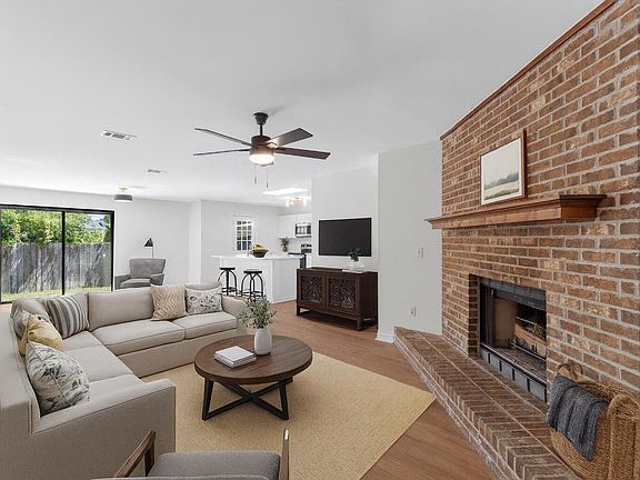 4th image of 51 Olde Cypress Cir NW