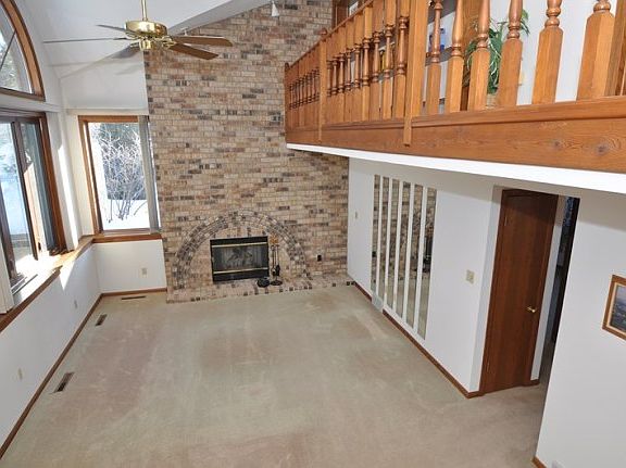 2nd image of 26011 Barberry Ln