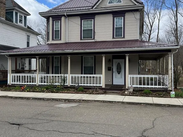 734 Maple Ave, New Martinsville, WV 26155