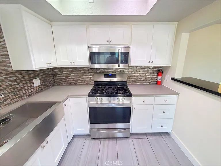 86 S Sierra Madre Blvd #6 — Photo 9