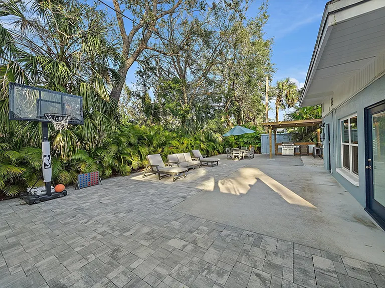 2857 Novus St — Photo 27