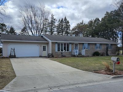 35 Villa Hgts Ct, Algoma, WI, 54201