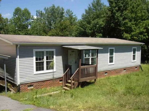 3002 Dalton Dr, Morganton, NC 28655