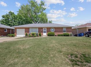 1255 Darding Dr, Saint Louis, MO