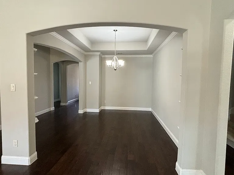 560 Darian Dr — Photo 7