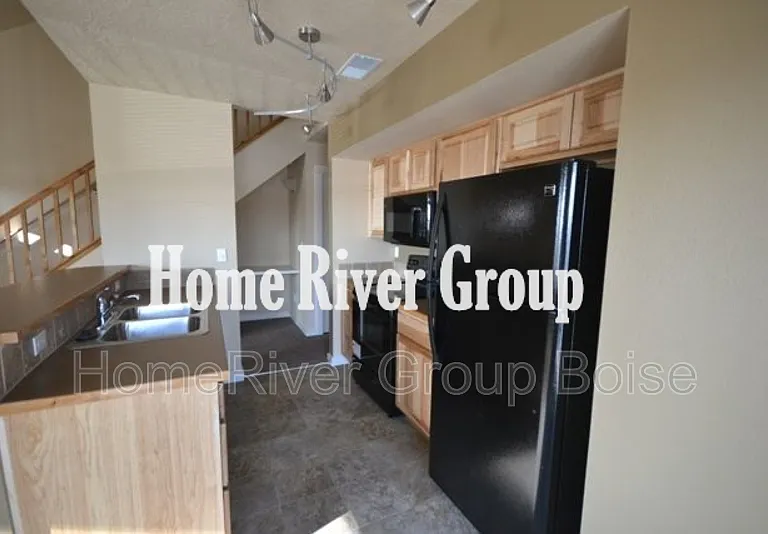 9125 W Brogan Dr — Photo 5