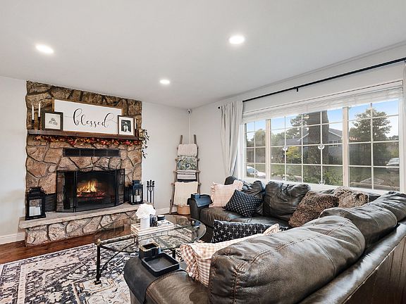 4th image of 6752 S Downing Cir E