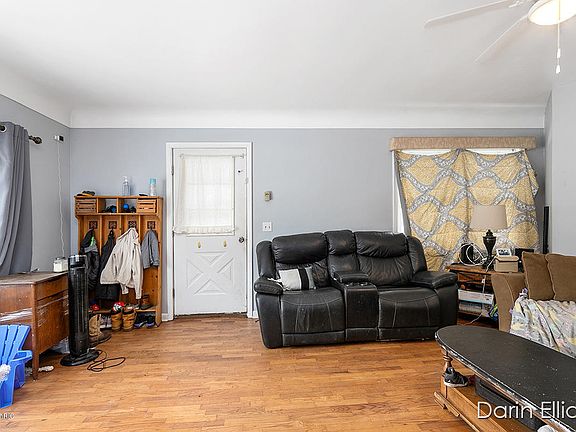 5th image of 425 Morse St
