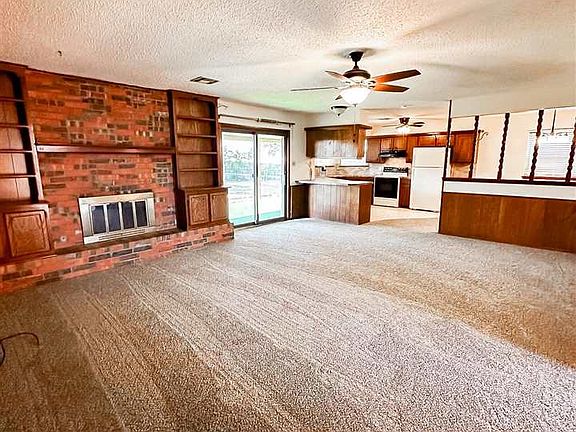 4th image of 2603 NE Lake Ave