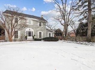 317 Vincent Ct, Lake Bluff, IL
