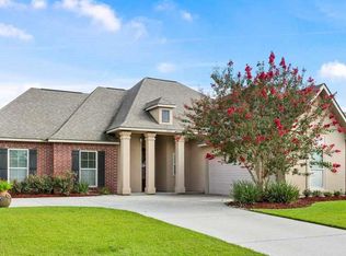 8067 Glacier Bay Dr, Denham Springs, LA 70726