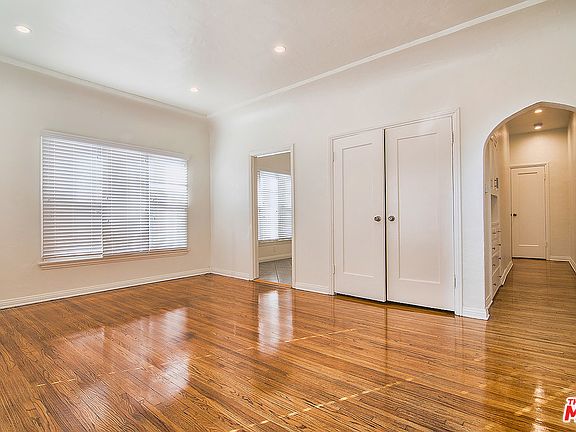 4th image of 367 N Curson Ave #8A