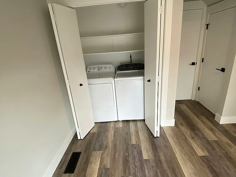 5835 NW Landing Dr — Photo 11