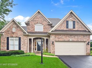 4203 Royal Saint Anne Ct, St Charles, IL 60174