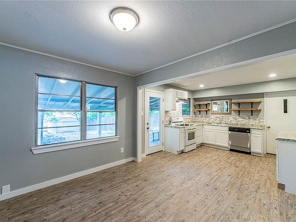 5th image of 1506 Ravenwood Dr