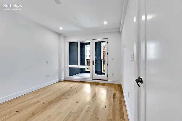 Rented by Sotheby's International Realty | media 15