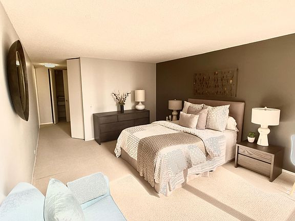 5th image of 235 E Wacker Dr #4709