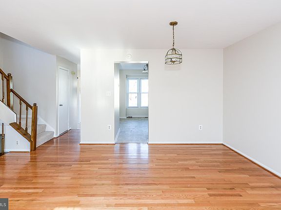5th image of 515 Dakota Dr