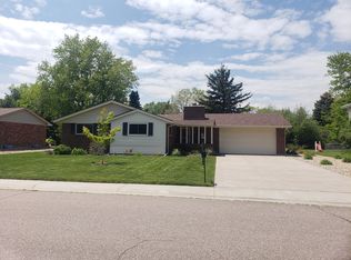 7637 Newman St, Arvada, CO 80005
