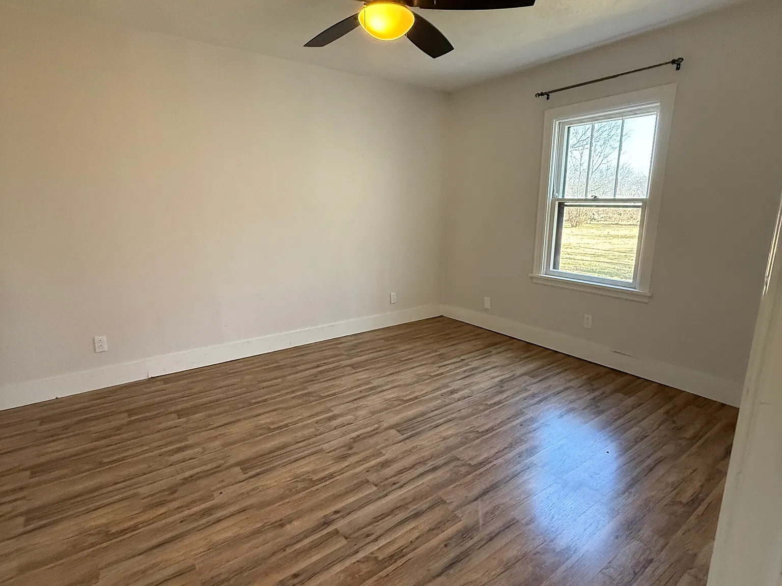 2 bed, 1800 sqft, $1,850 — Photo 3