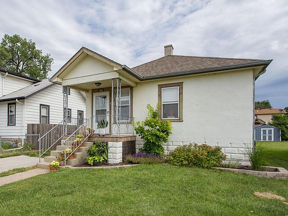4th image of 4022 Avenue B