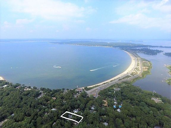 2nd image of 48 Wickatuck Dr
