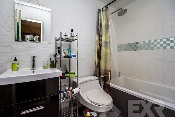 Rented by EXR | media 4