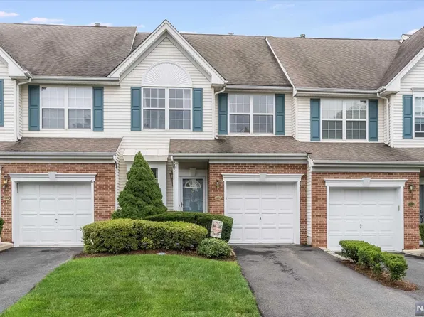 119 Barclay Dr, Nutley, NJ 07110