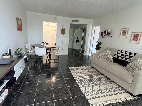 2350 NE 135th St, North Miami, FL