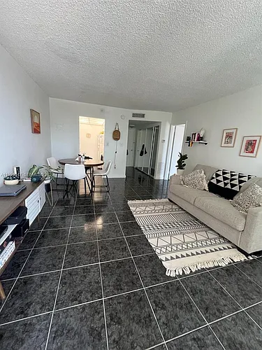2350 NE 135th St Photo 1 2350 NE 135th St Photo 1