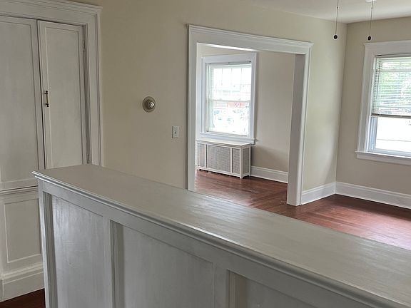 3rd image of 233 Mendon Ave #233