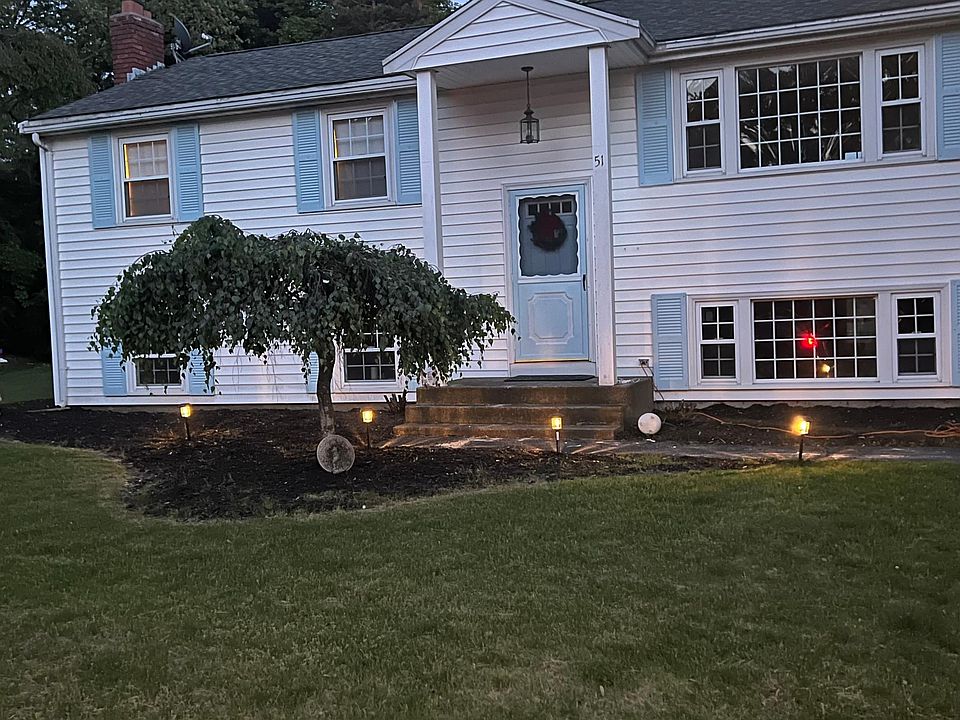 2nd image of 51 Brae Rd Unit 1