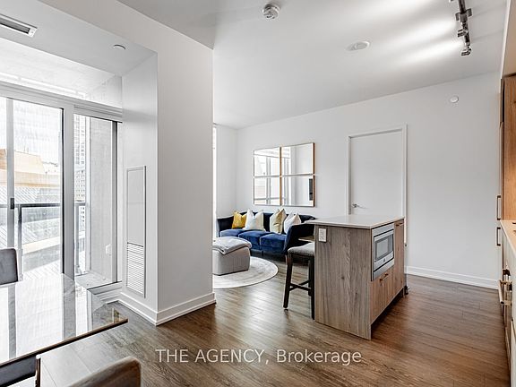 3rd image of 1 Yorkville Ave #711