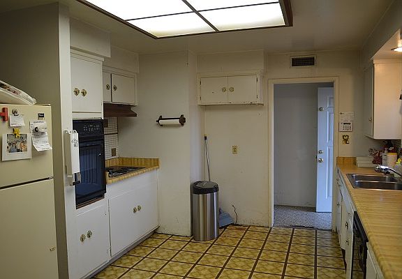 4th image of 7701 South Pkwy