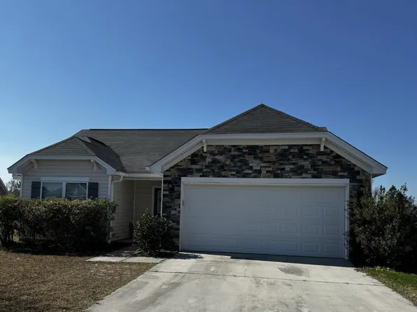 130 Truscott Ct, Hinesville, GA 31313