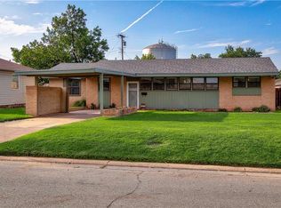 1613 W 1st St, Elk City, OK 73644