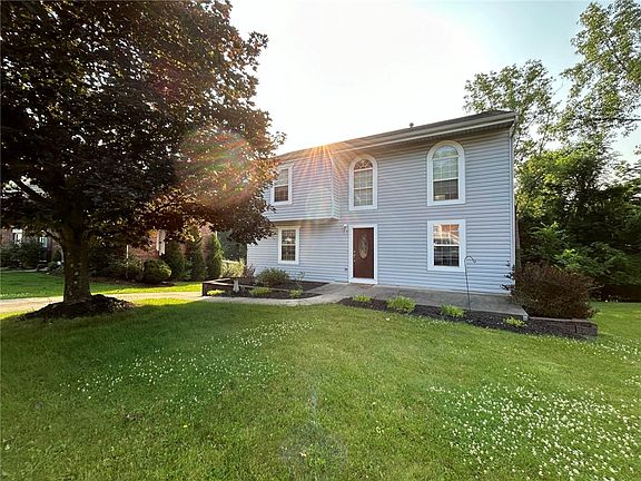 4th image of 136 Dinwiddie Dr