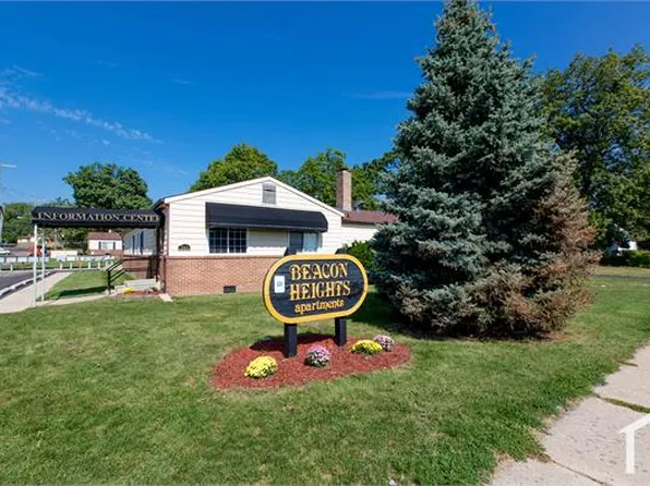 3401 Ardmore Trl, South Bend, IN 46628