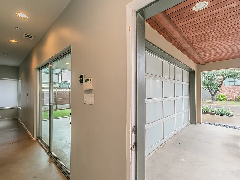 5205 Capitol Ave #6 — Photo 38