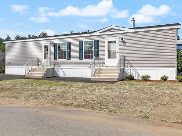 1 G St, Merrimac, MA 01860